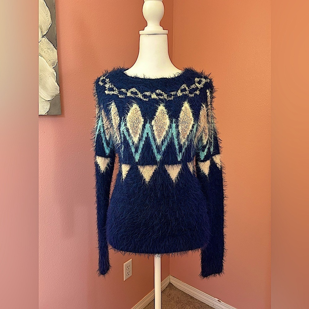 LC Lauren Conrad soft, cozy & feminine fair isle pattern eyelash sweater NWT XS
